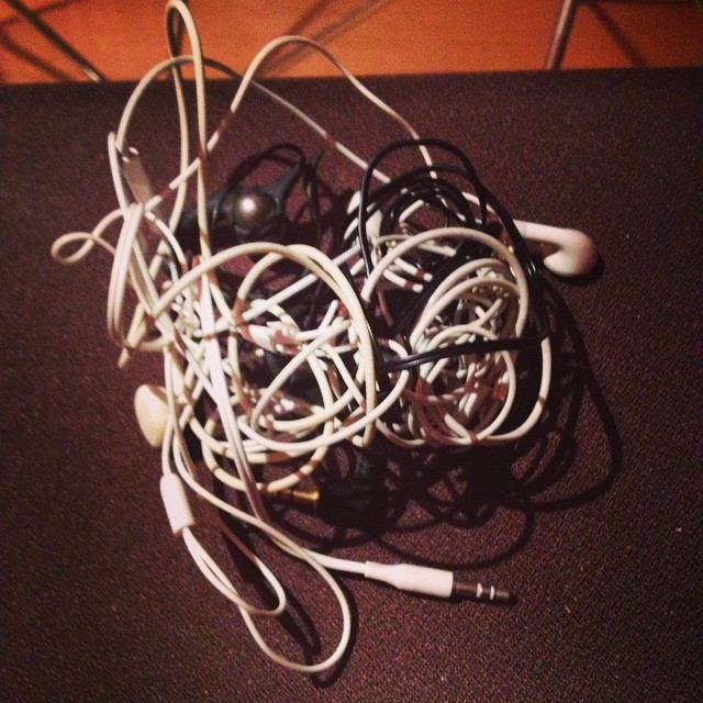 Post modern horror story; the tangled earphones.
