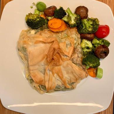 food,foodporn,vegetarian,greek,spinach,pie,vegetables