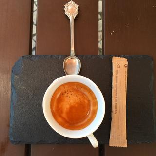 galleryImage