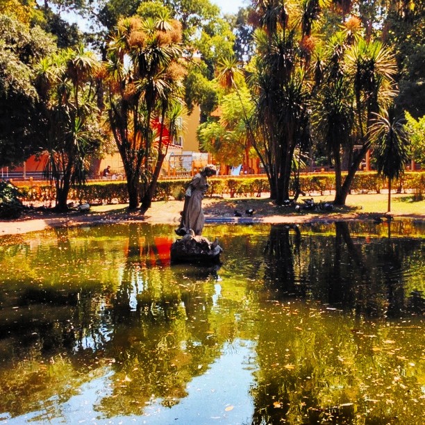 Lady in the lake.... Where's my Excalibur?