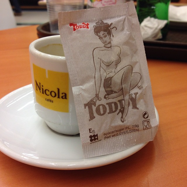 Acho que o toddy já não é bebida para crianças.