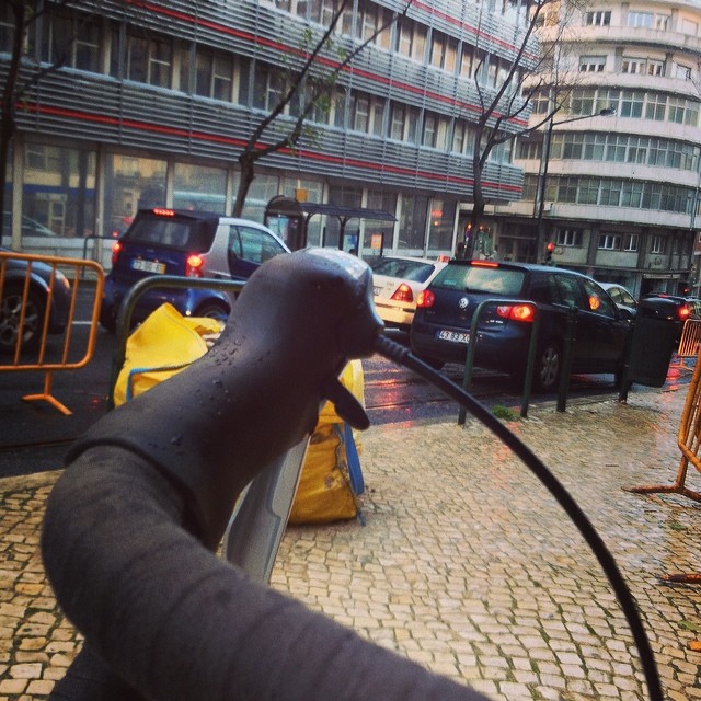 Sim, está a chover. Vamos a isto!