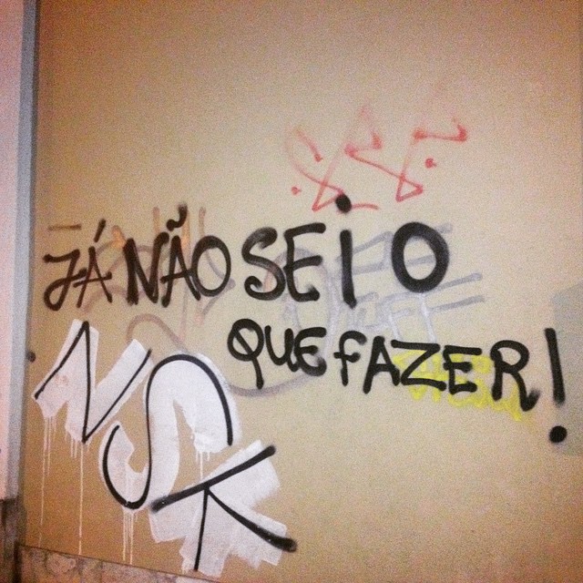 Tirando escrever nas paredes...