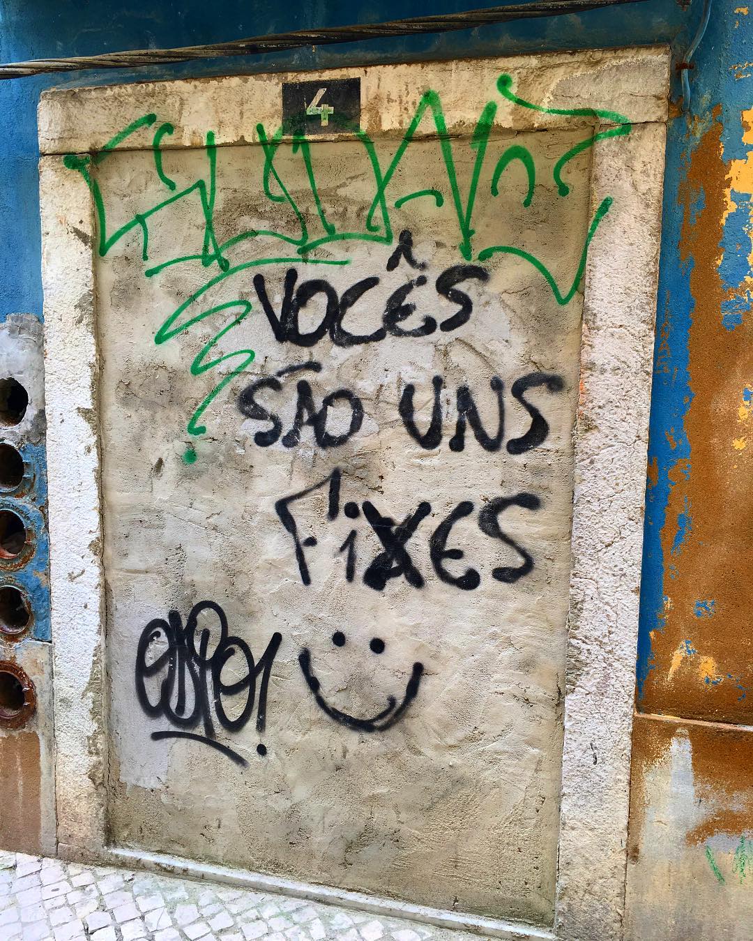 Pronto, quem sou eu para contrariar uma parede?