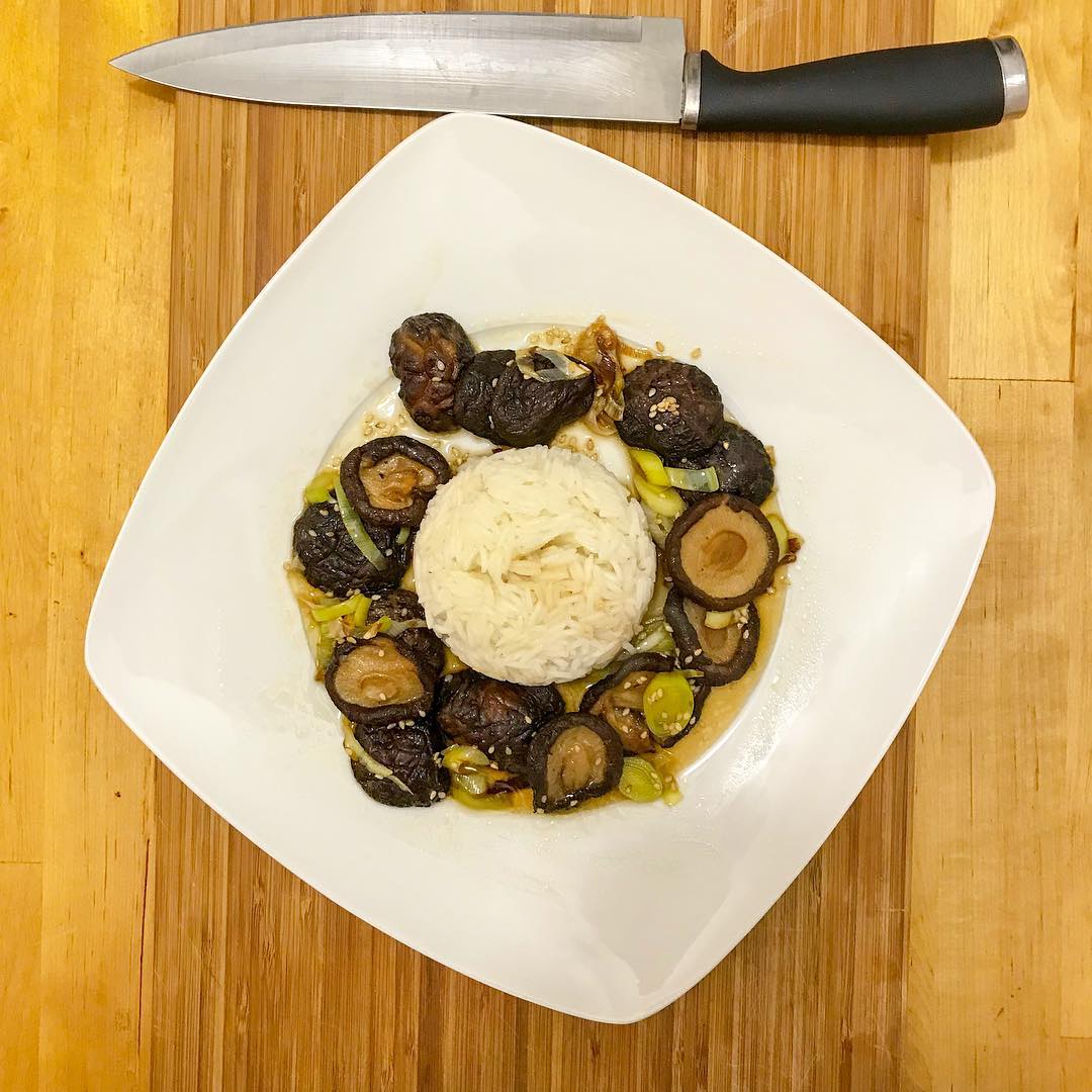 Grilled Shiitake mushrooms with leek. #brunocantc
